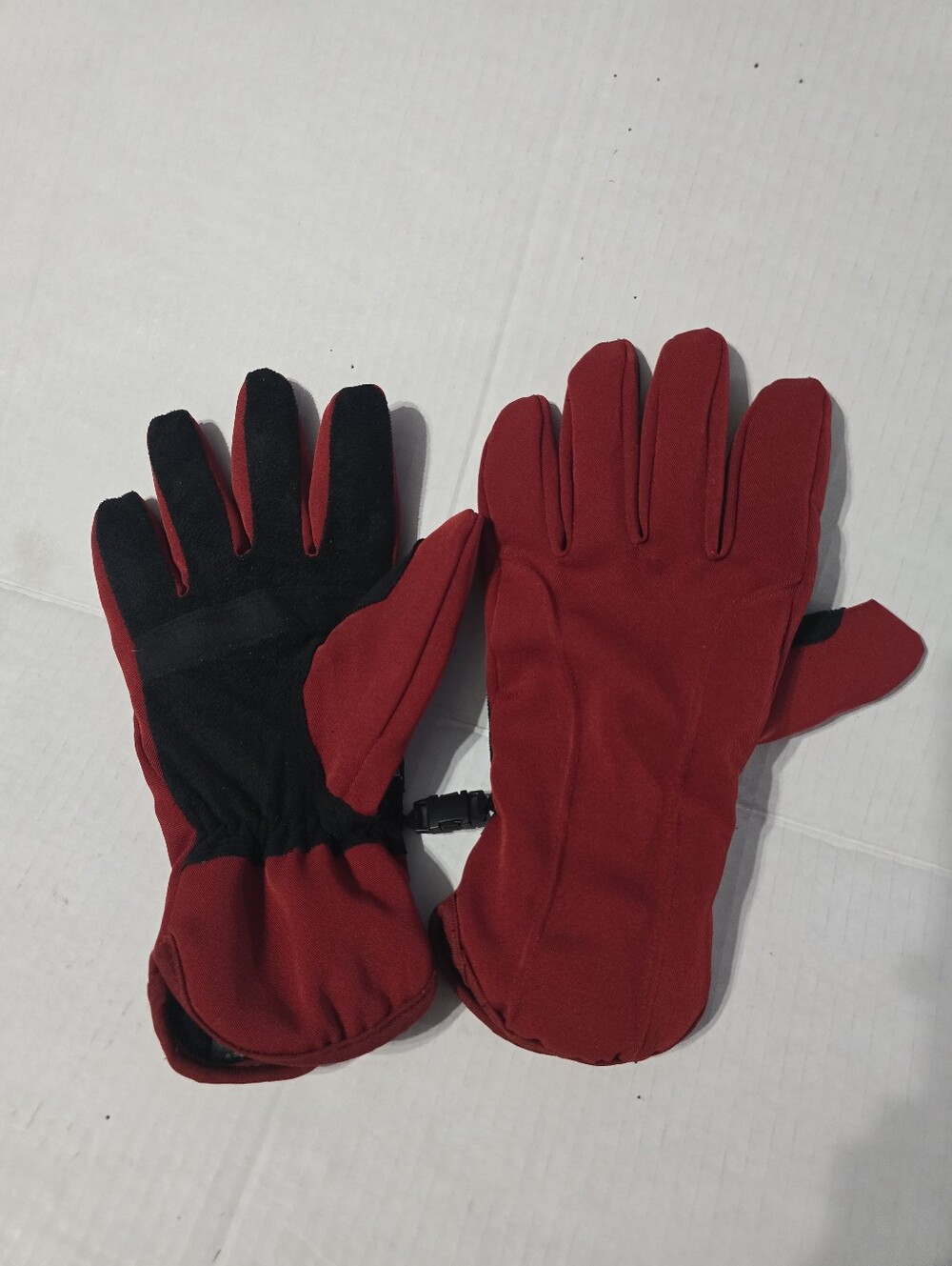 Manzella Brand Women's Size M Medium Winter Gloves Red Black Polyester
